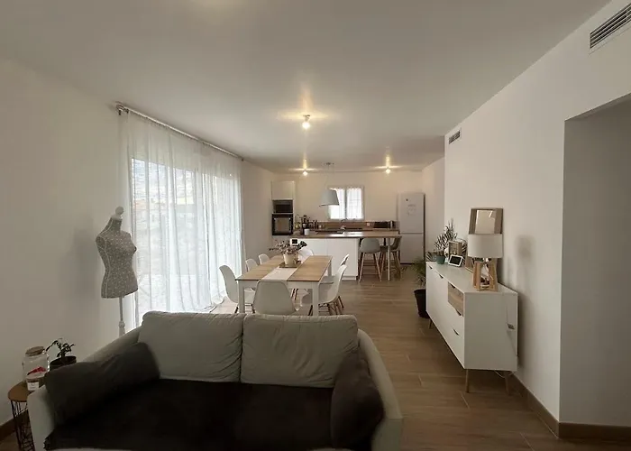 Pavillon Le Mexico - 8 Min Futuroscope Pensión 4*